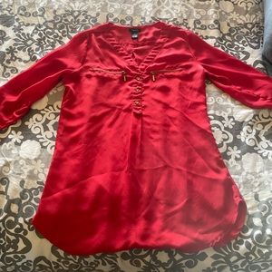 Loose-fit, business casual top